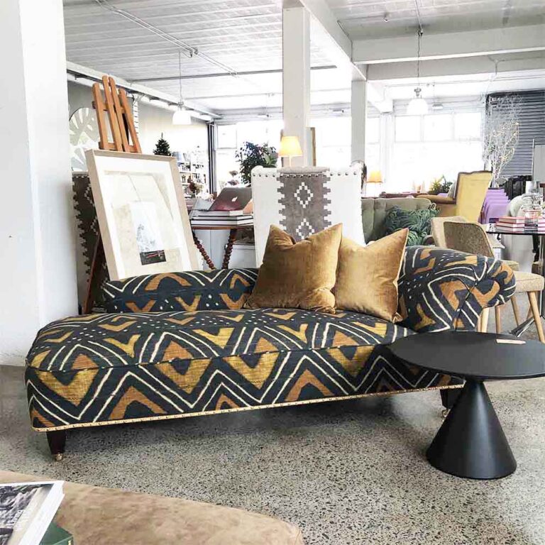 chaise front 3 768x768