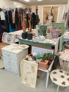 1 Large | Op Shops